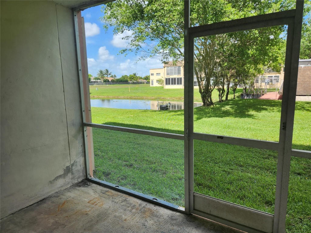 9601 Sunrise Lakes Blvd Unit: 106