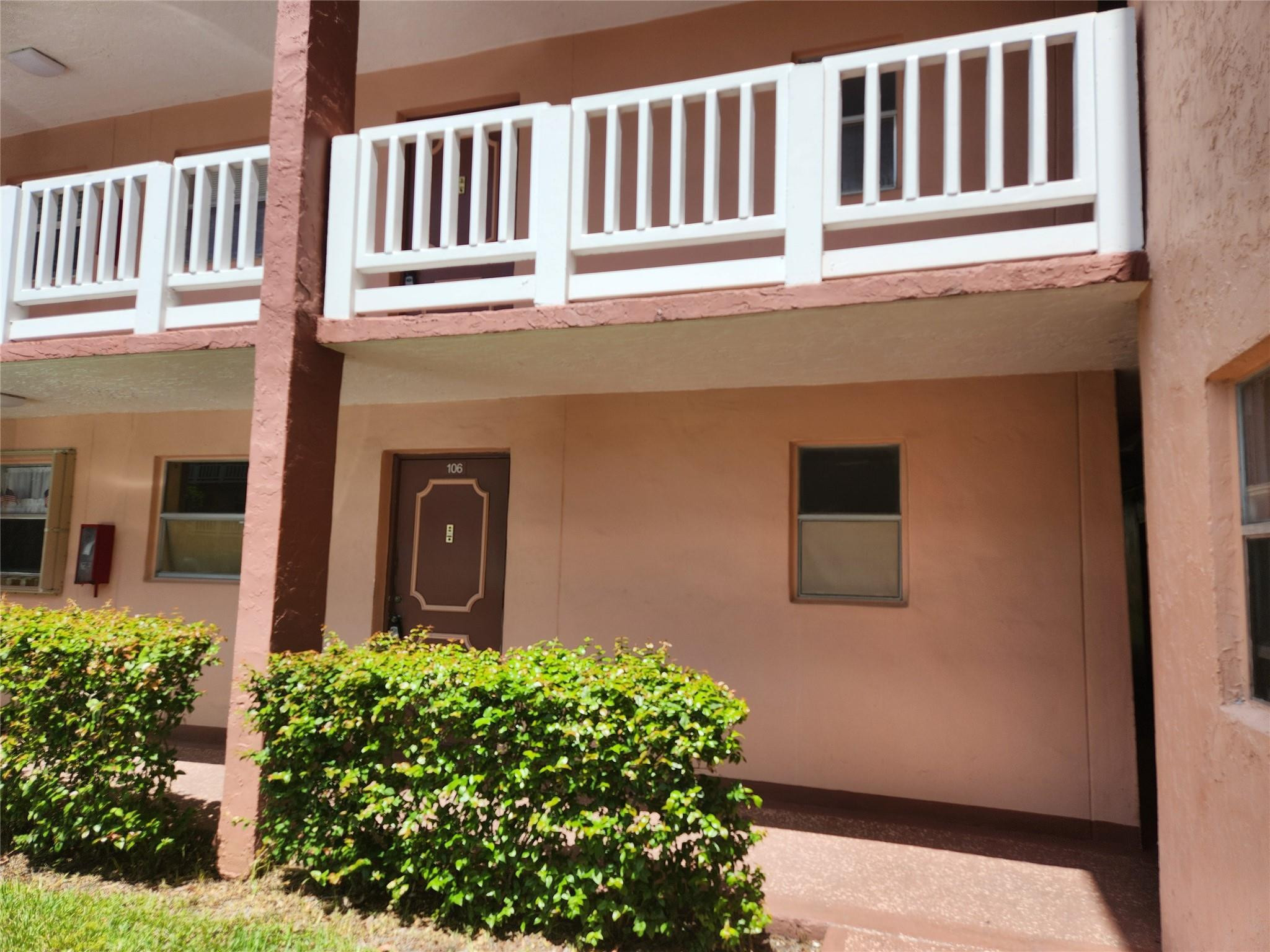 9601 Sunrise Lakes Blvd Unit: 106