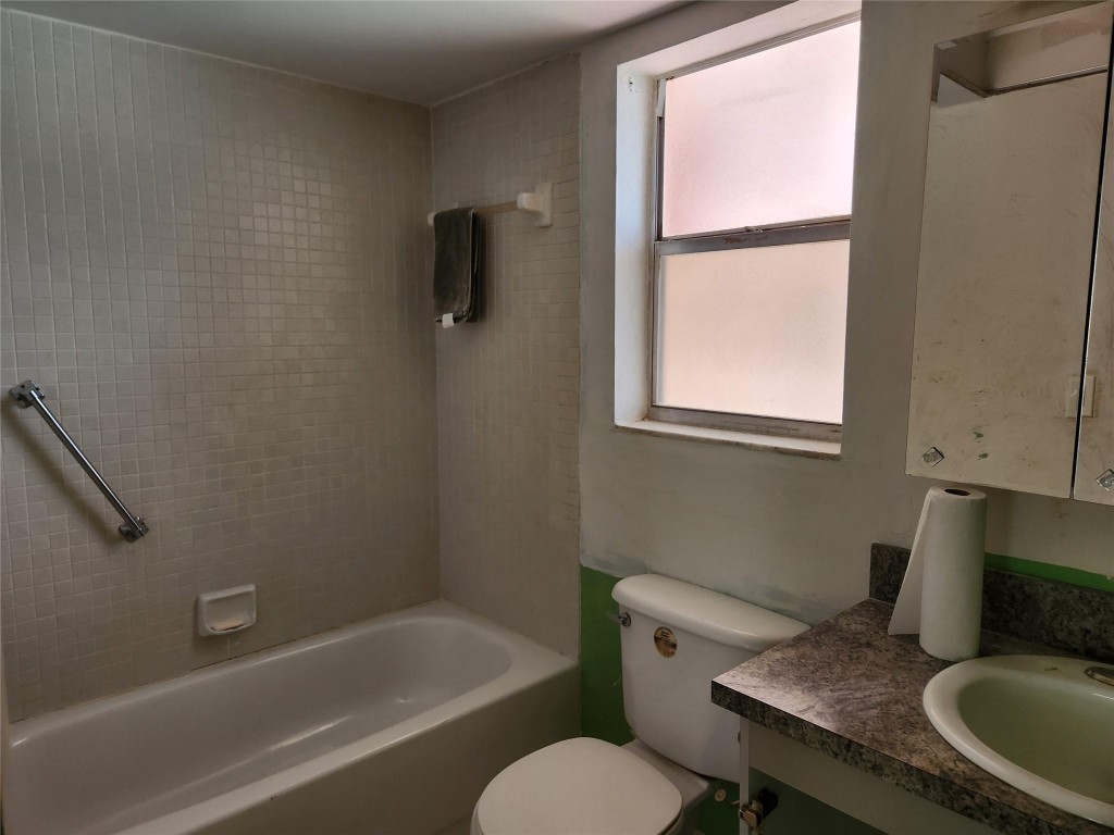 9601 Sunrise Lakes Blvd Unit: 106