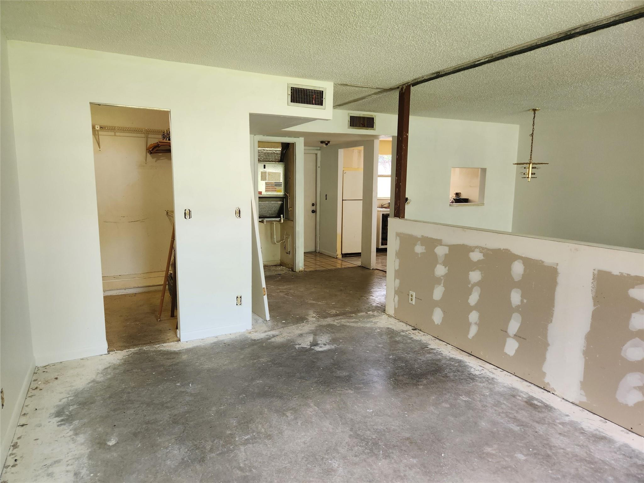 9601 Sunrise Lakes Blvd Unit: 106