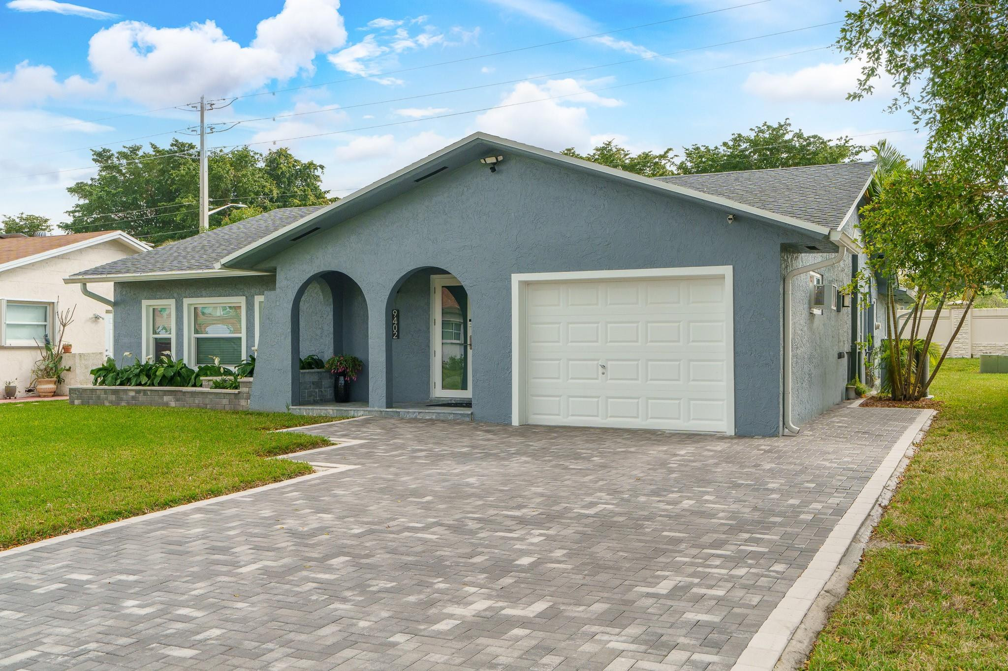 9402 NW 70TH ST