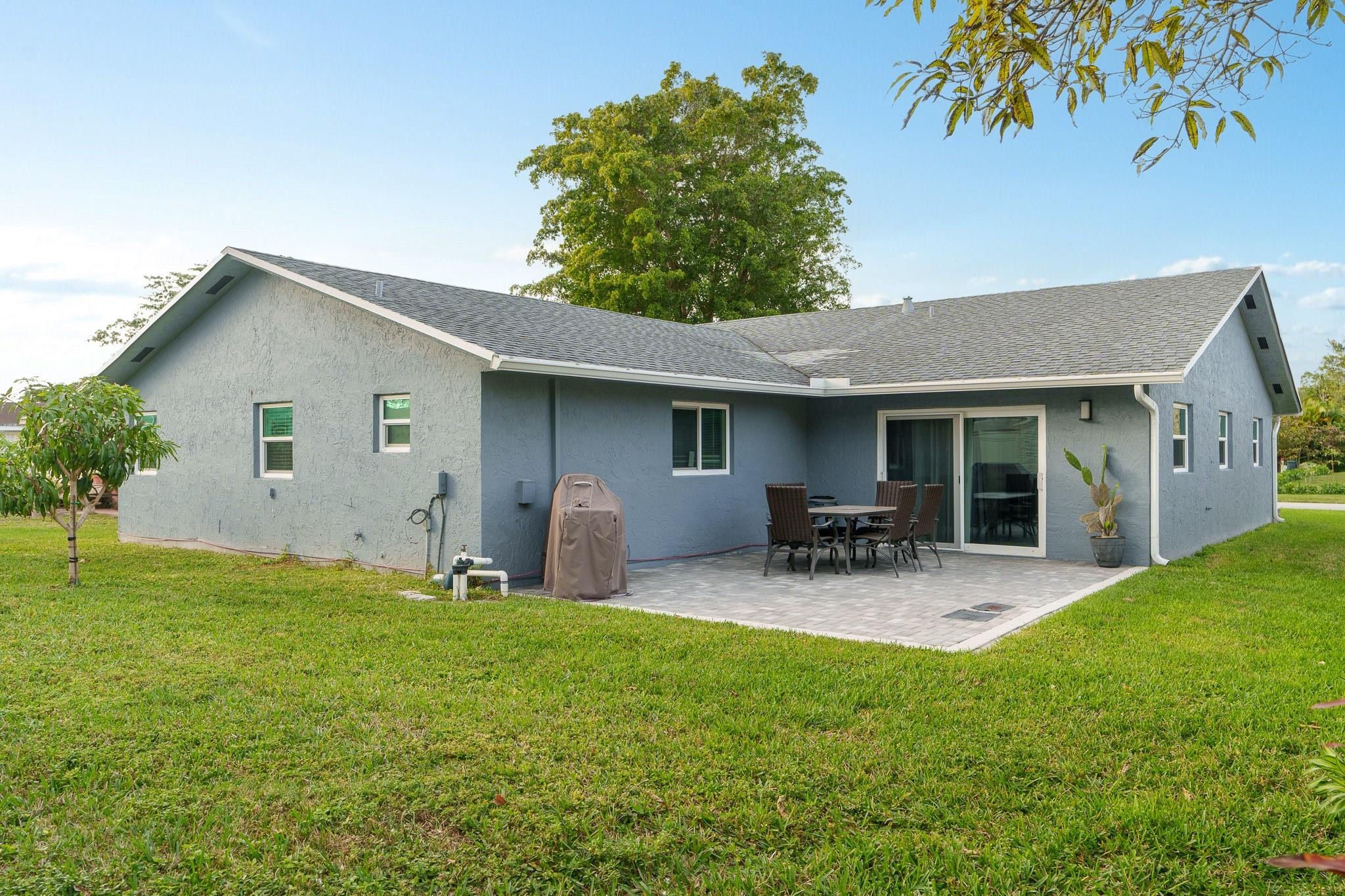 9402 NW 70TH ST