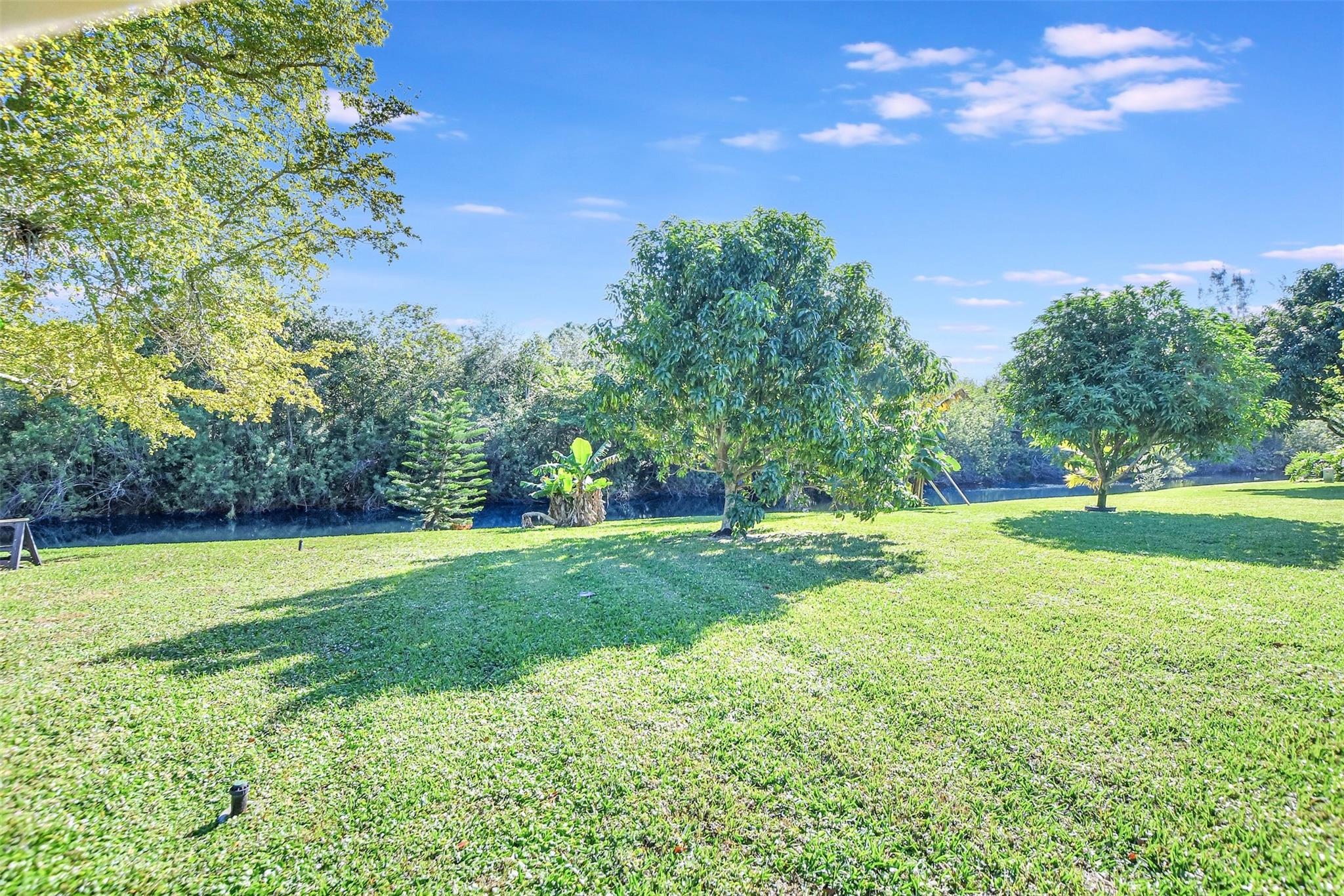 21512 Woodchuck Ln