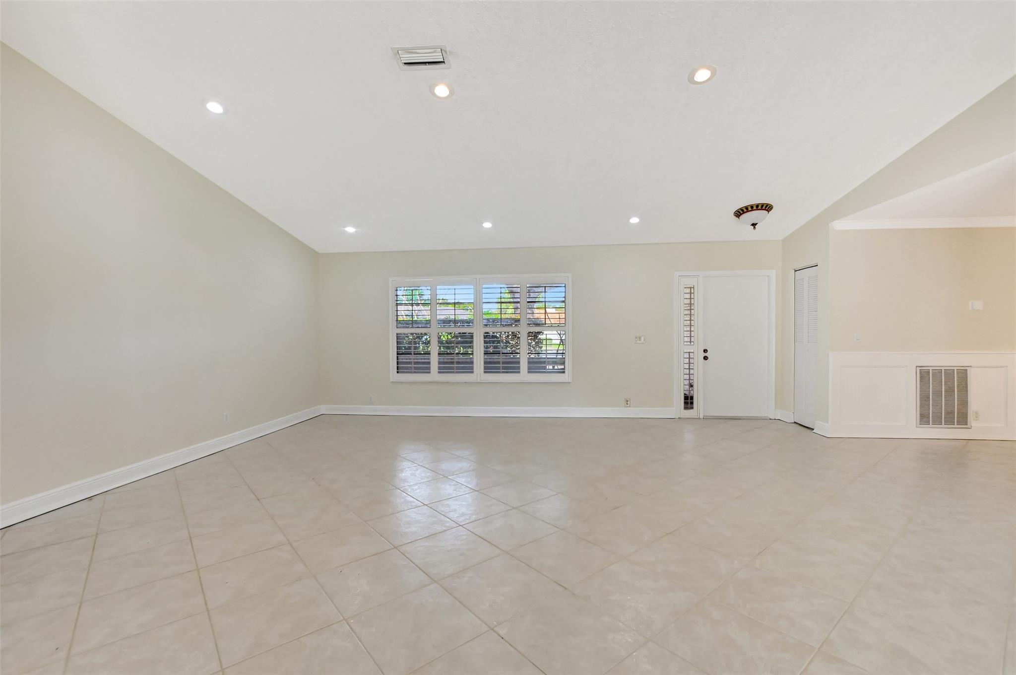 21512 Woodchuck Ln