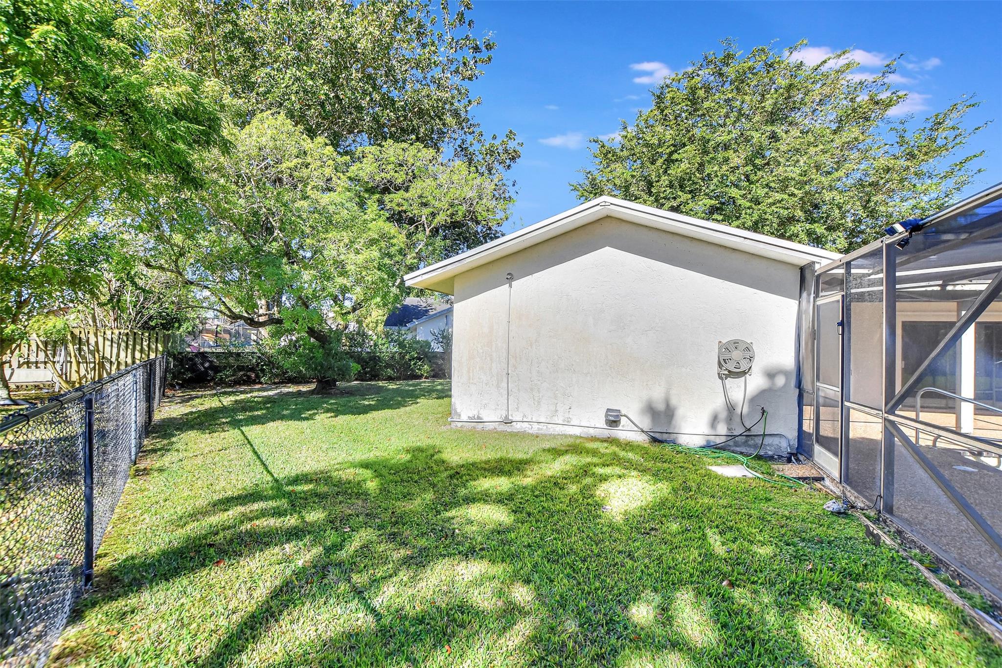 21512 Woodchuck Ln