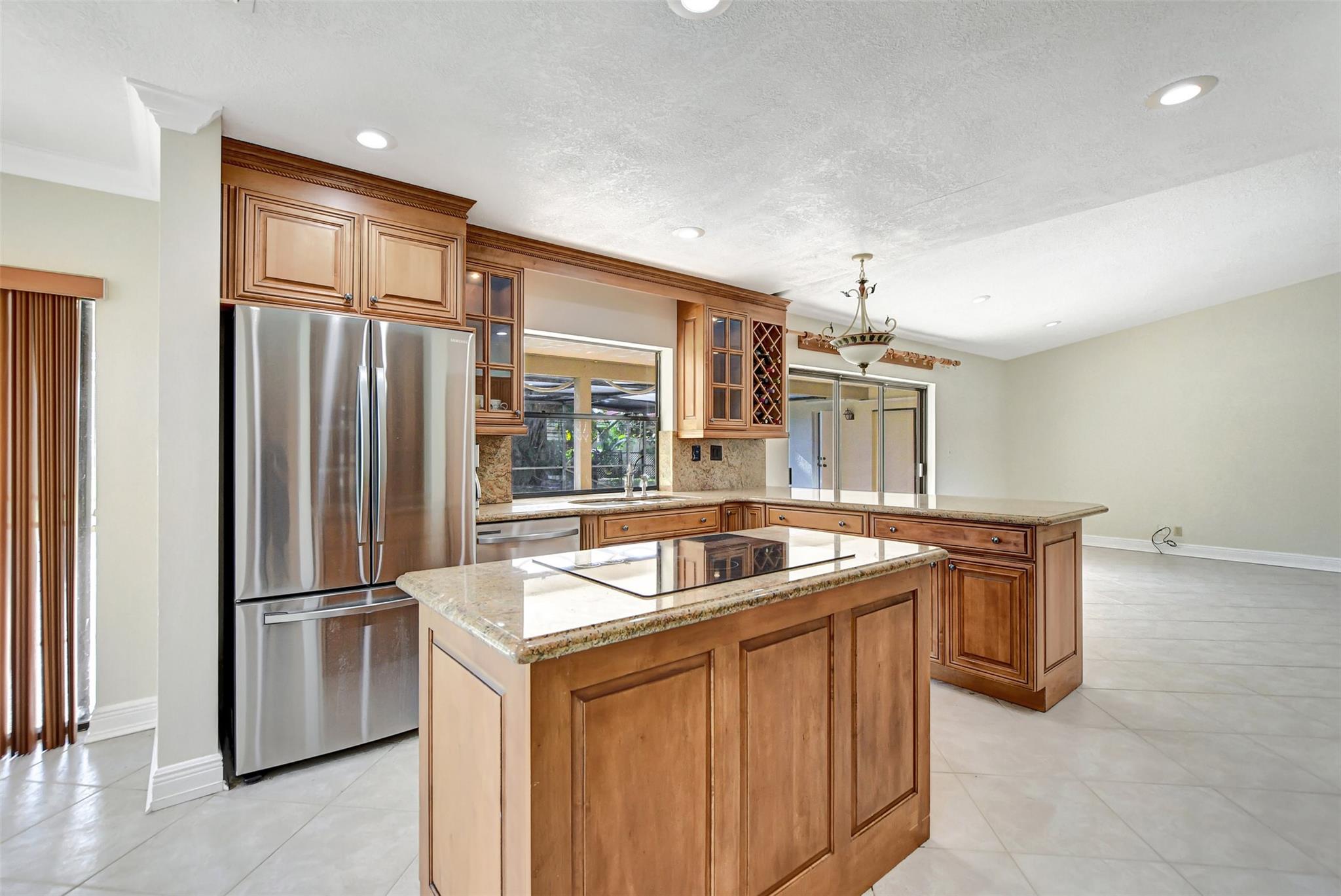 21512 Woodchuck Ln