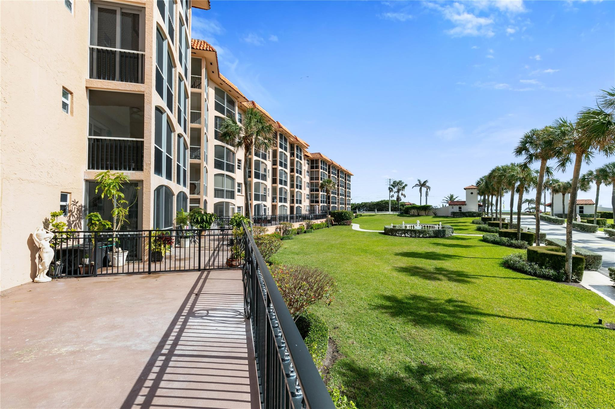 2871 N Ocean Blvd Unit: C123