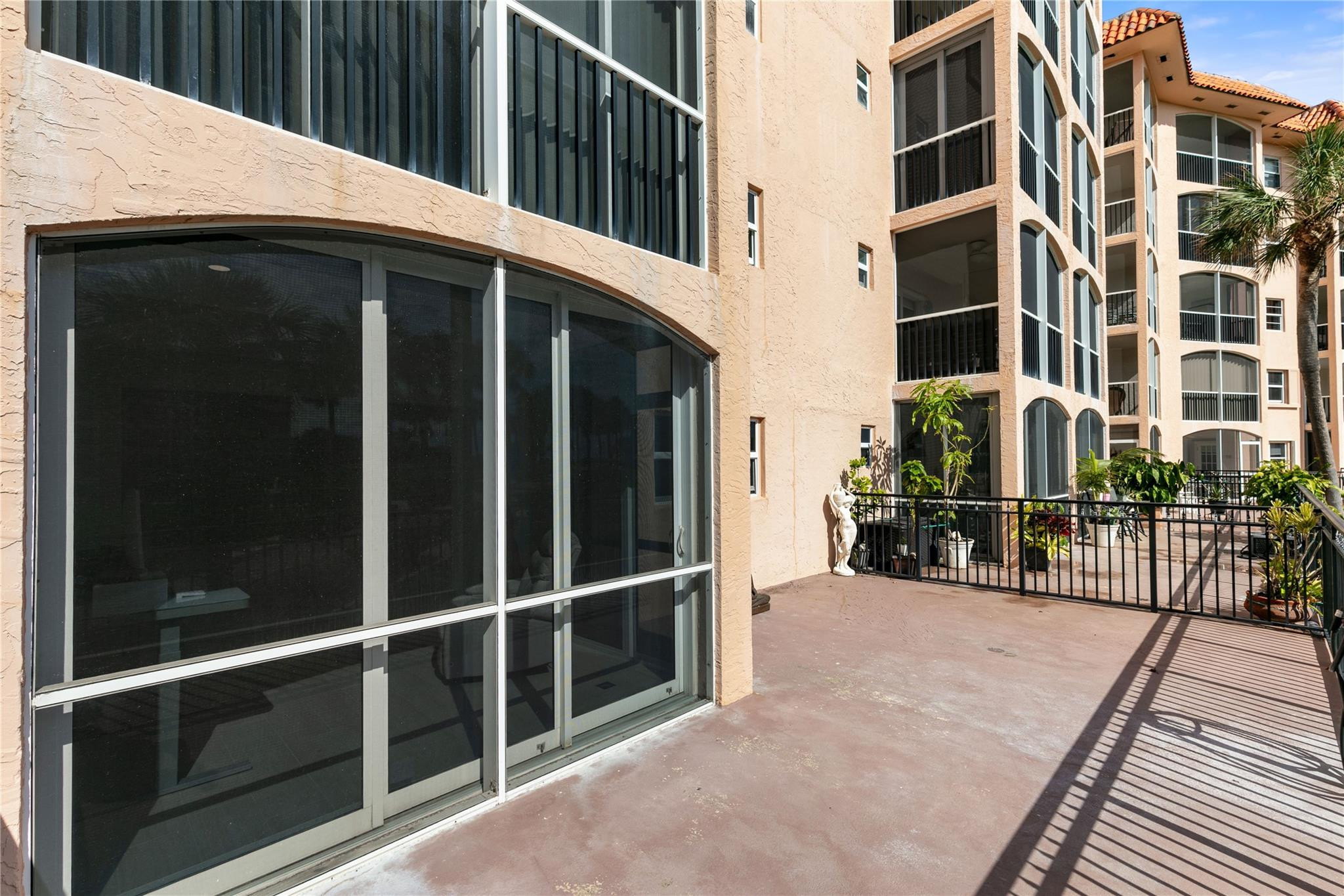 2871 N Ocean Blvd Unit: C123