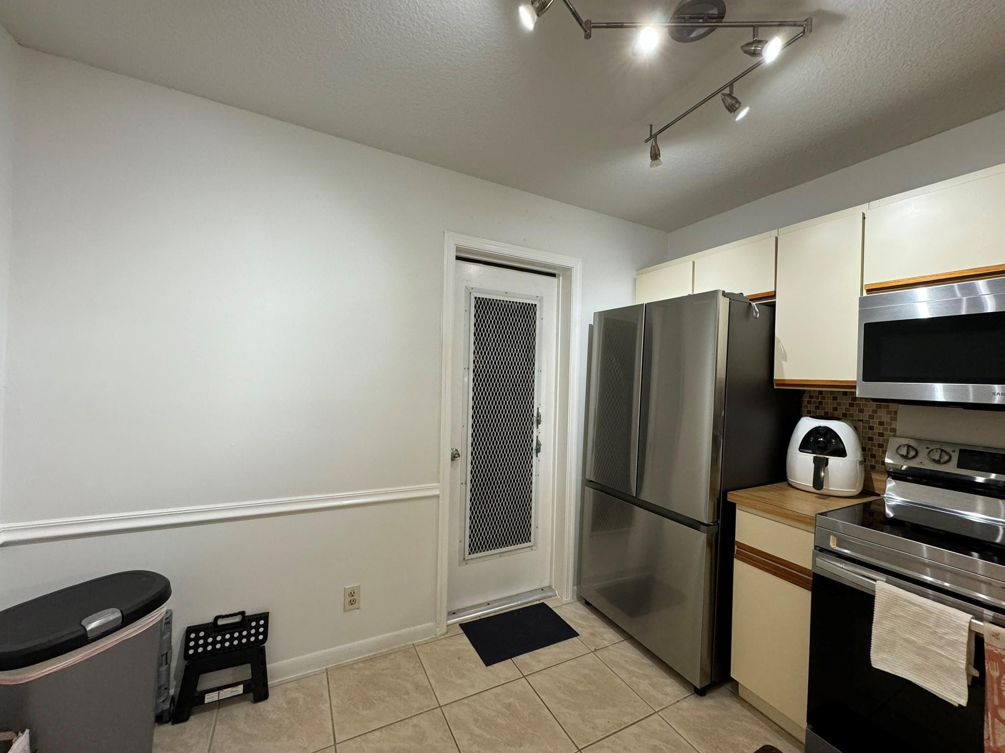 8958 NW 23RD ST Unit: 8958