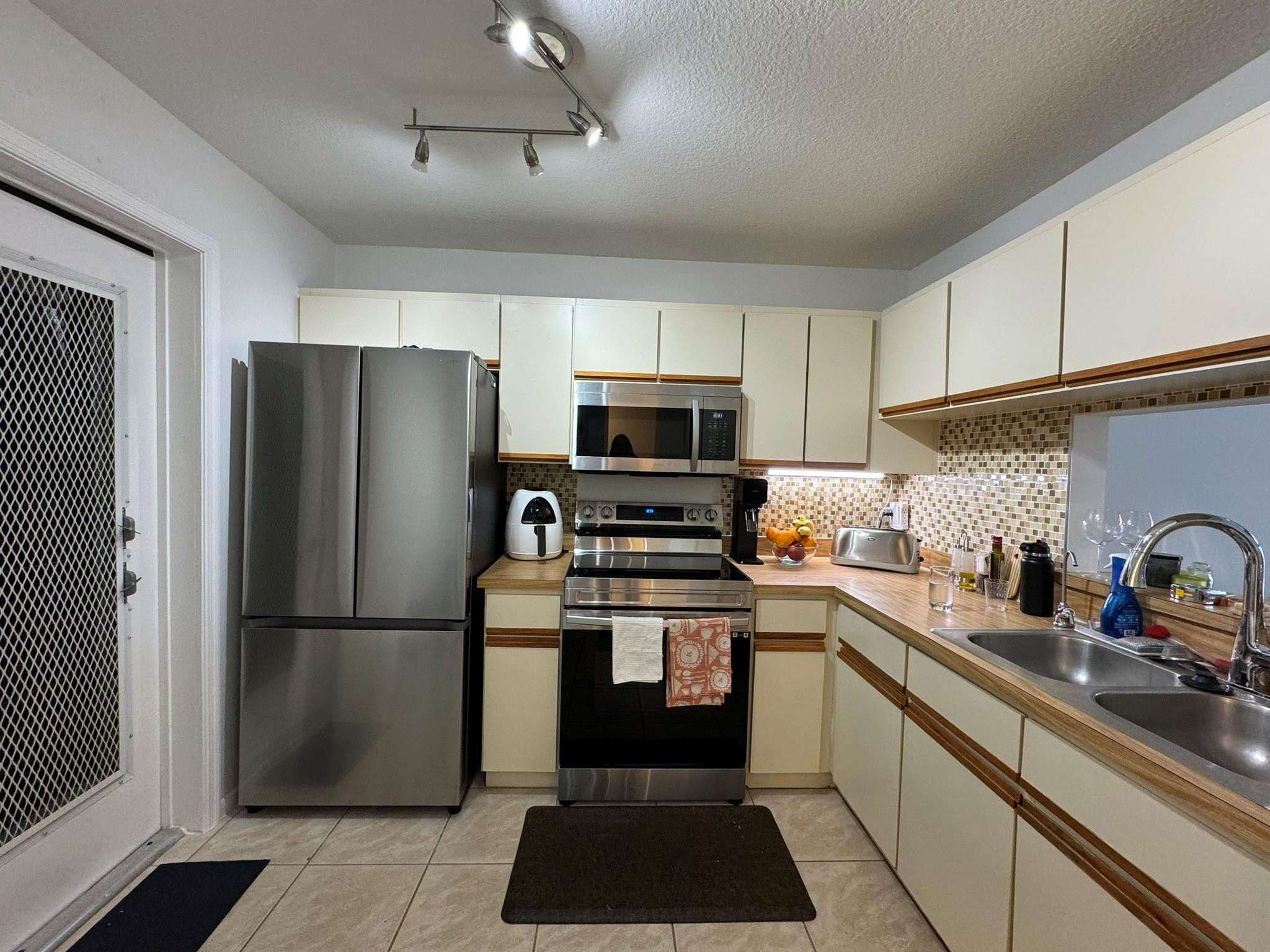 8958 NW 23RD ST Unit: 8958