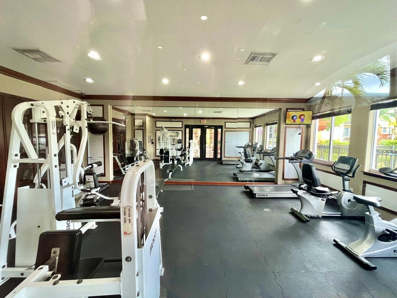 4199 N Haverhill Rd Unit: 114