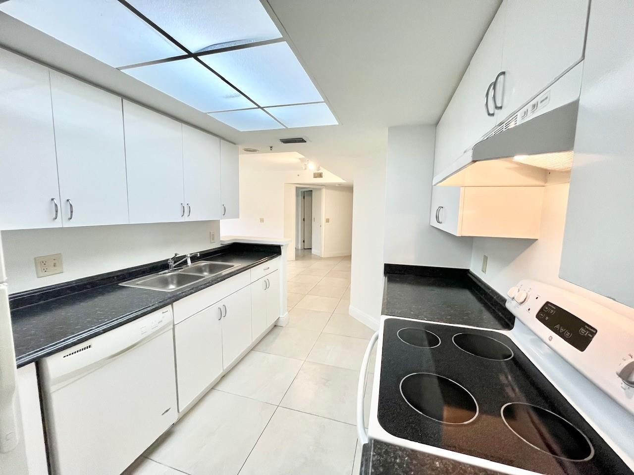 4199 N Haverhill Rd Unit: 114