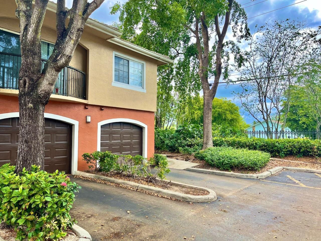 4199 N Haverhill Rd Unit: 114