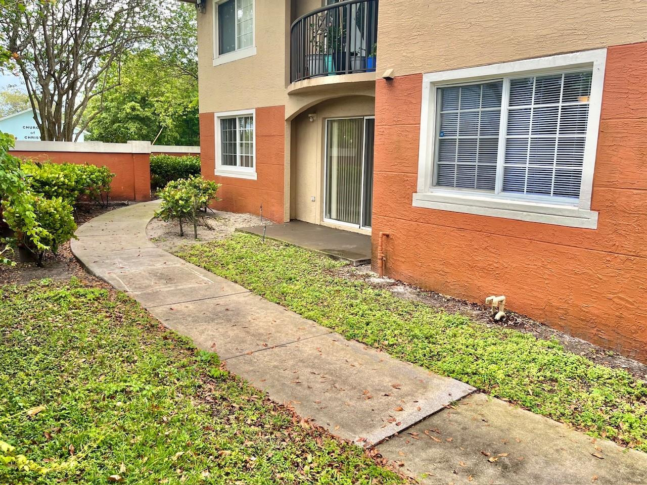 4199 N Haverhill Rd Unit: 114