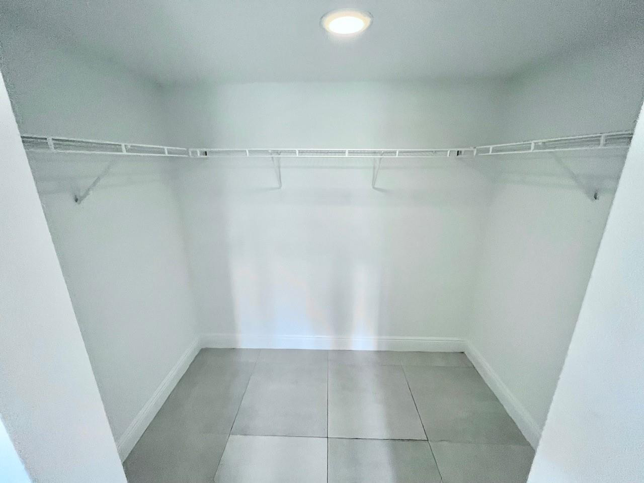 4199 N Haverhill Rd Unit: 114