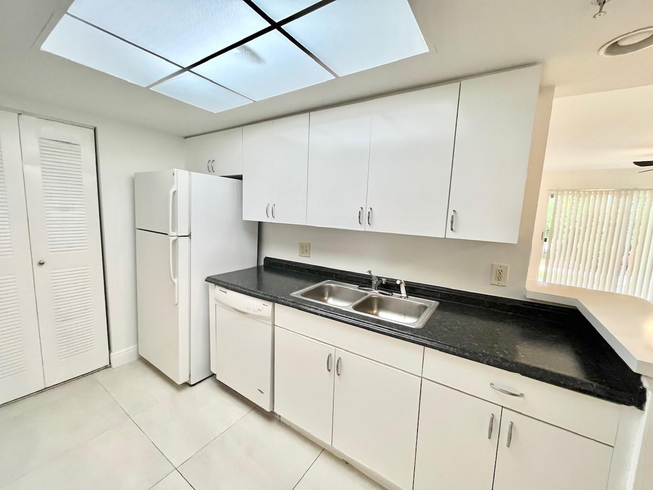 4199 N Haverhill Rd Unit: 114