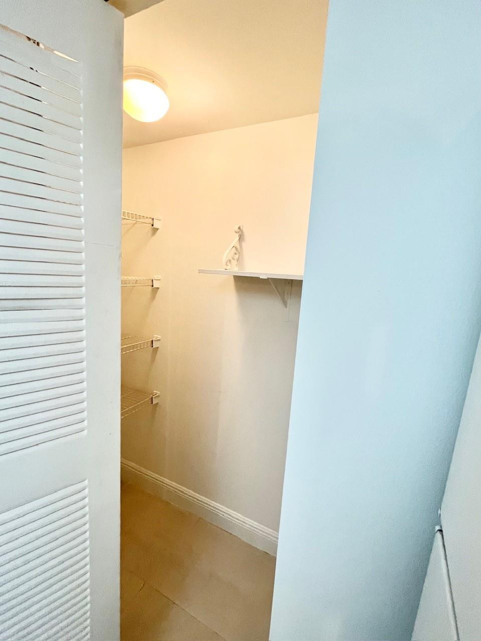 4199 N Haverhill Rd Unit: 114