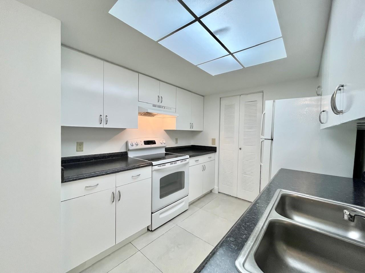 4199 N Haverhill Rd Unit: 114