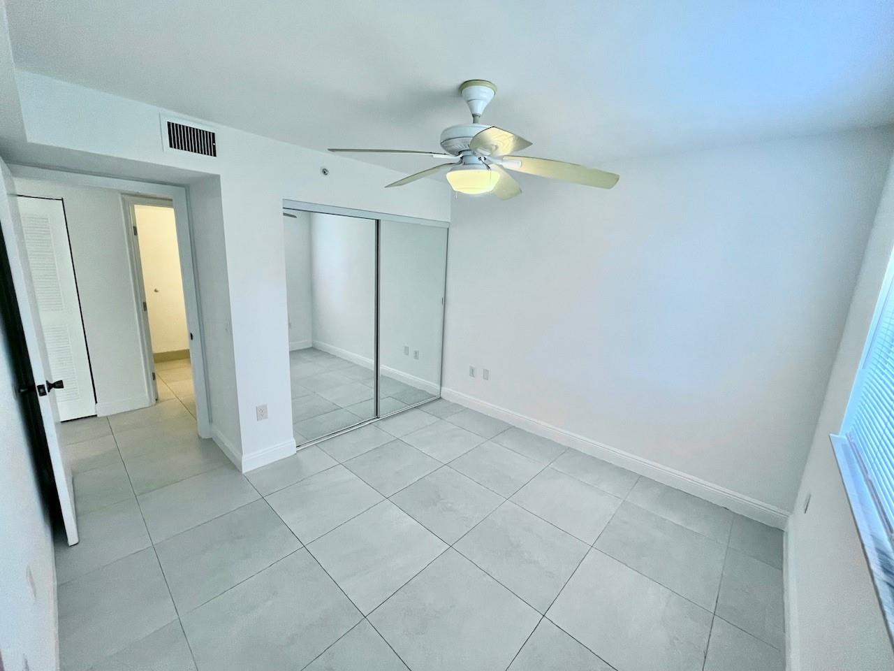 4199 N Haverhill Rd Unit: 114