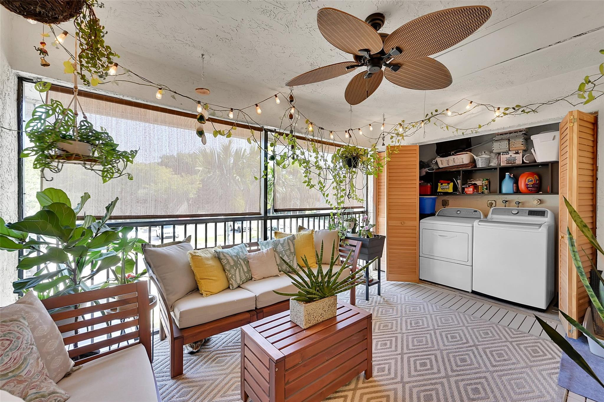 3819 NW 35th St Unit: 1542