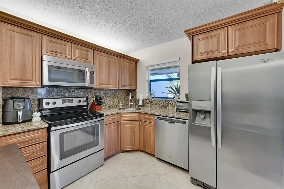 3819 NW 35th St Unit: 1542