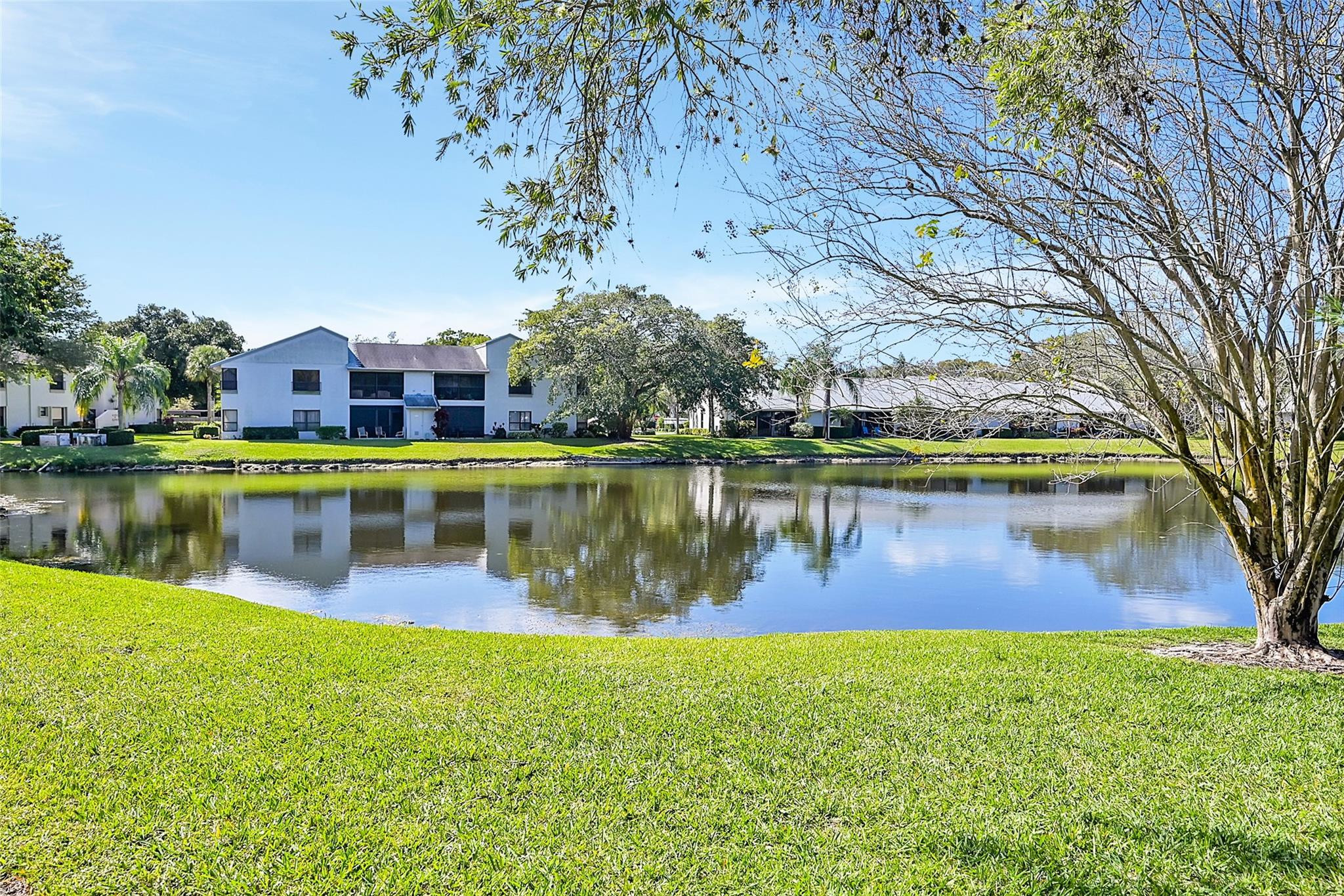 3819 NW 35th St Unit: 1542