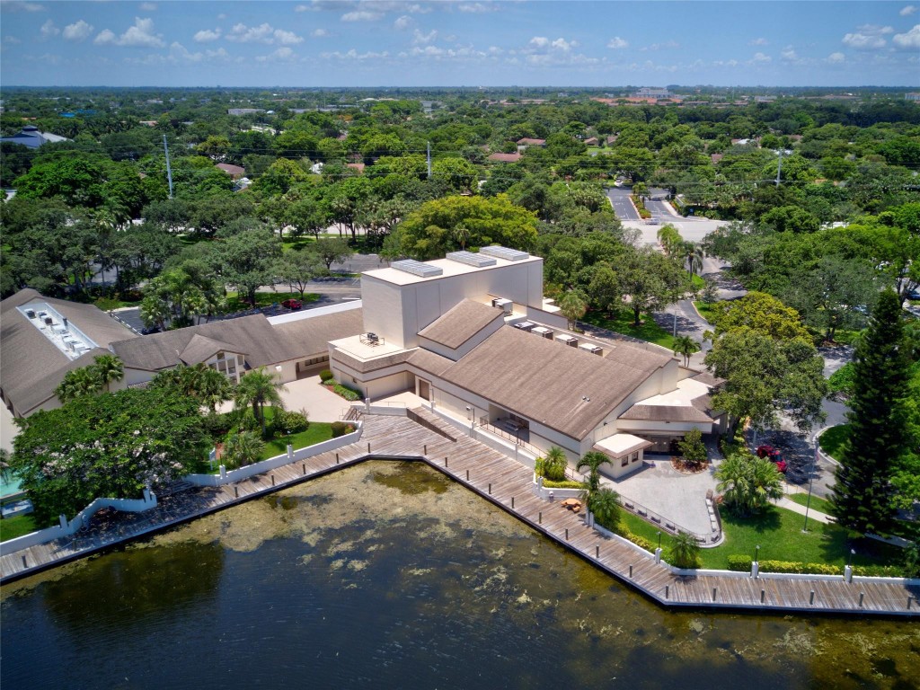 3819 NW 35th St Unit: 1542