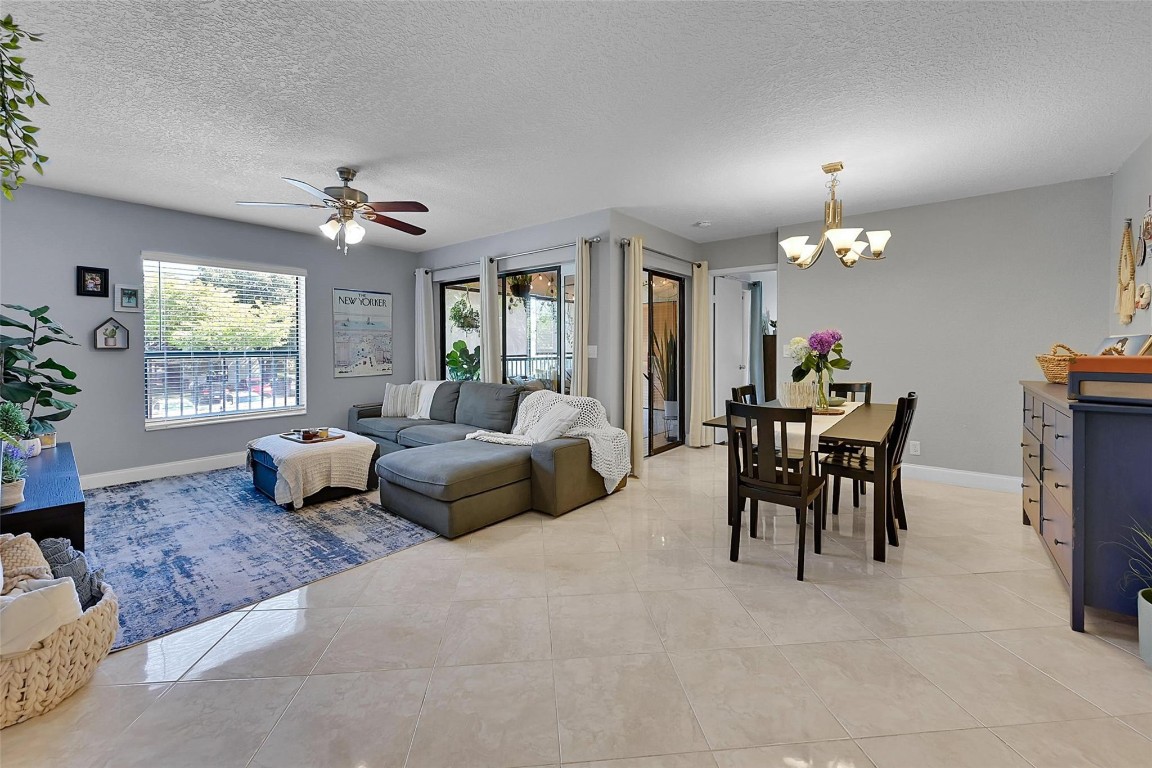 3819 NW 35th St Unit: 1542