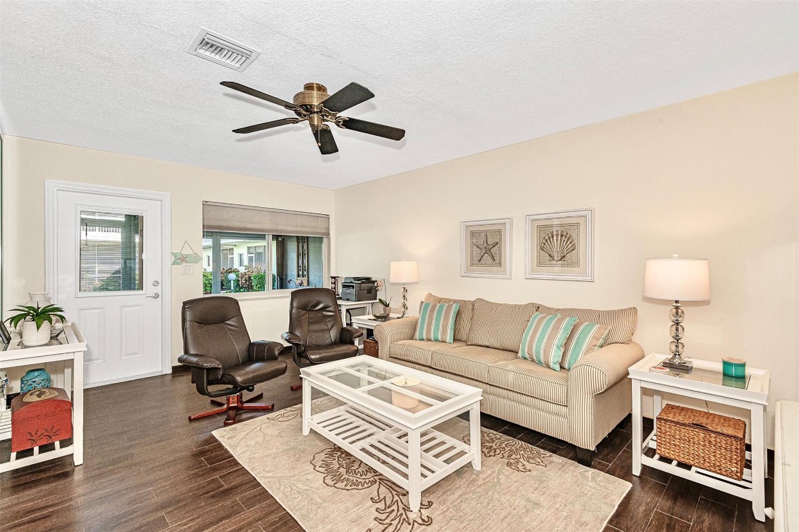 2100 NE 38th St Unit: 126