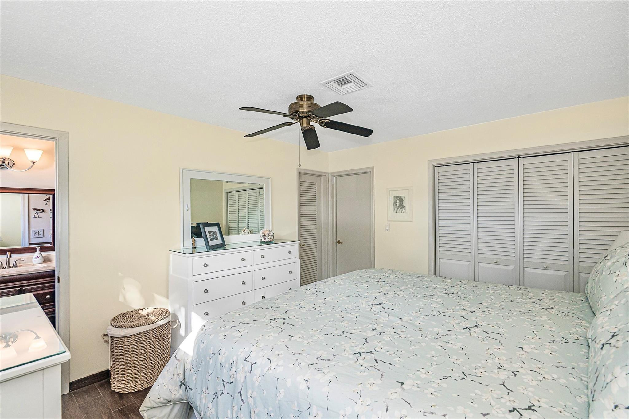 2100 NE 38th St Unit: 126