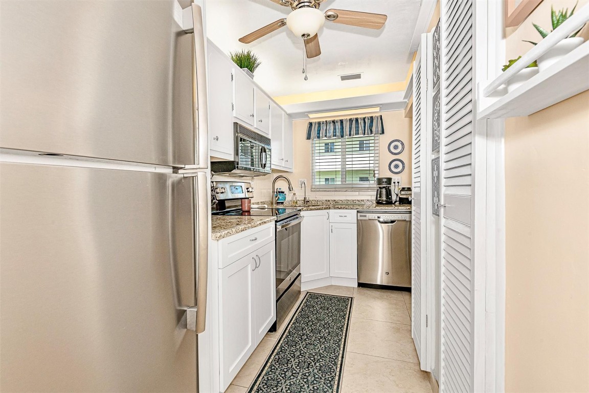 2100 NE 38th St Unit: 126