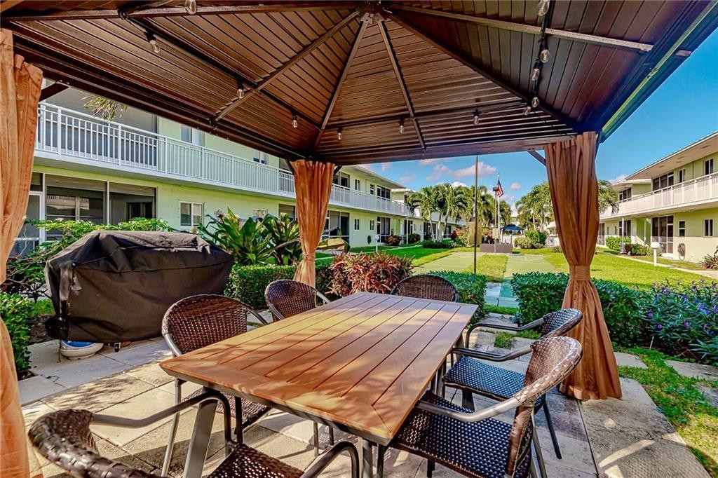 2100 NE 38th St Unit: 126
