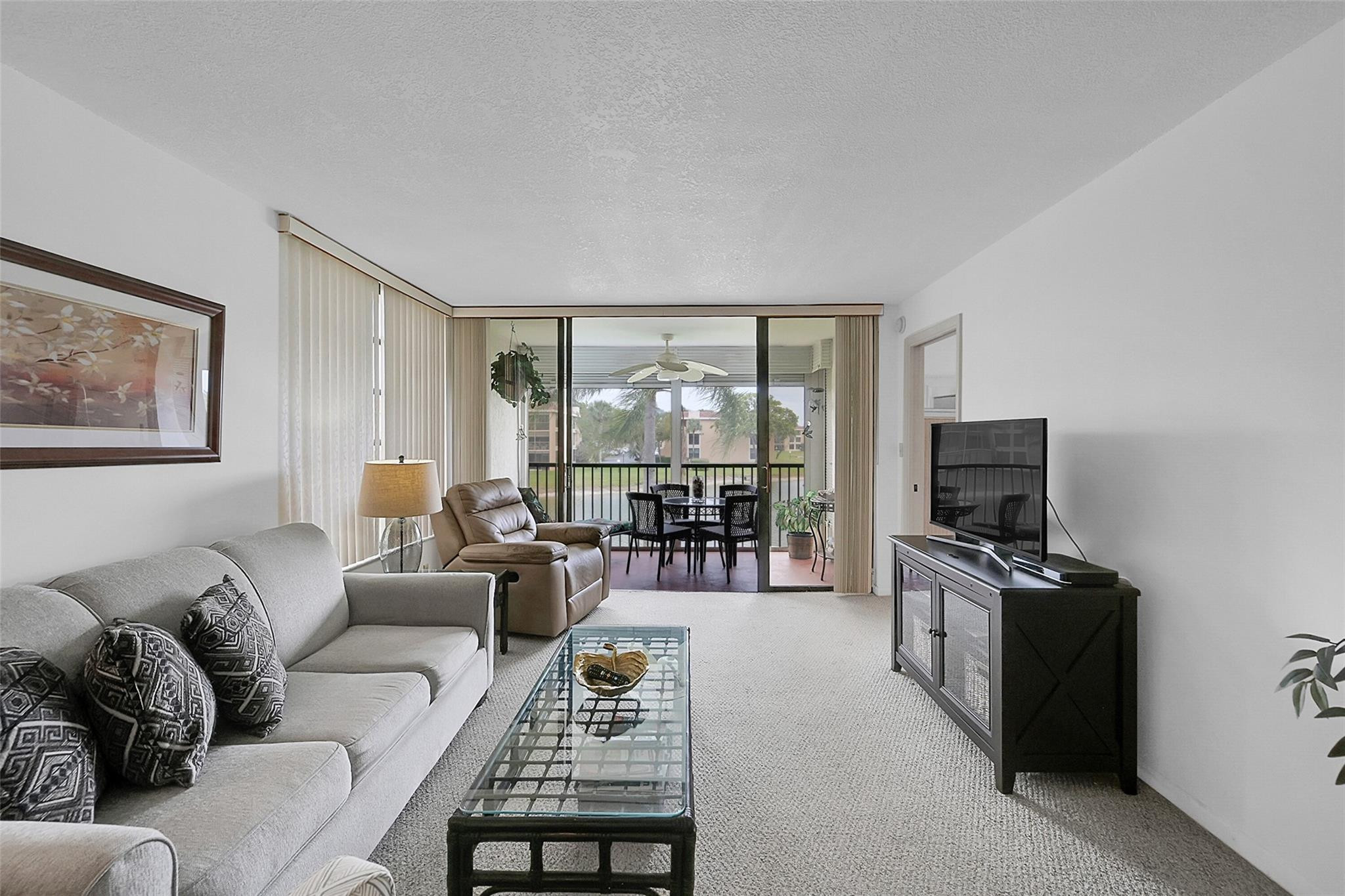 6618 Coral Lake Dr Unit: 206
