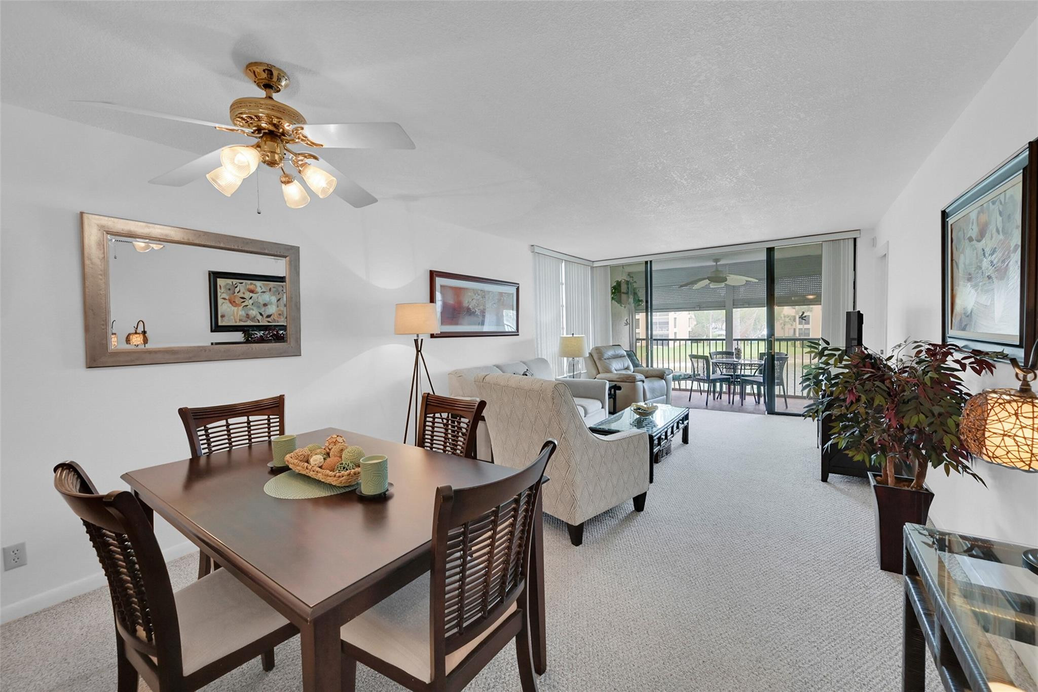 6618 Coral Lake Dr Unit: 206