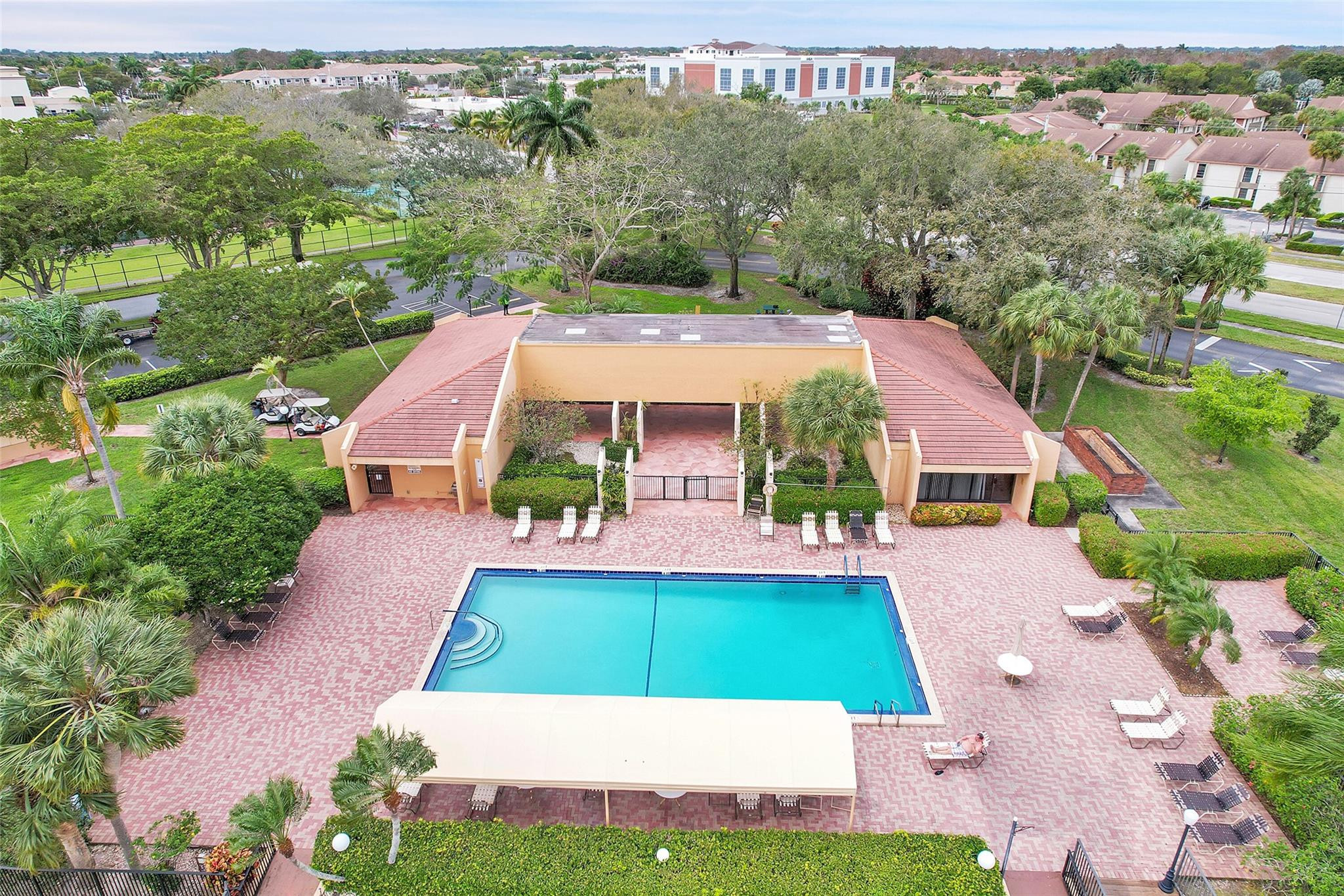 6618 Coral Lake Dr Unit: 206