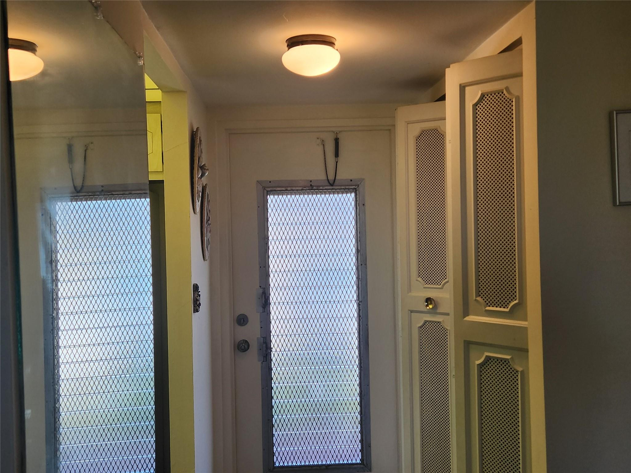 9041 Sunrise Lakes Blvd Unit: 105