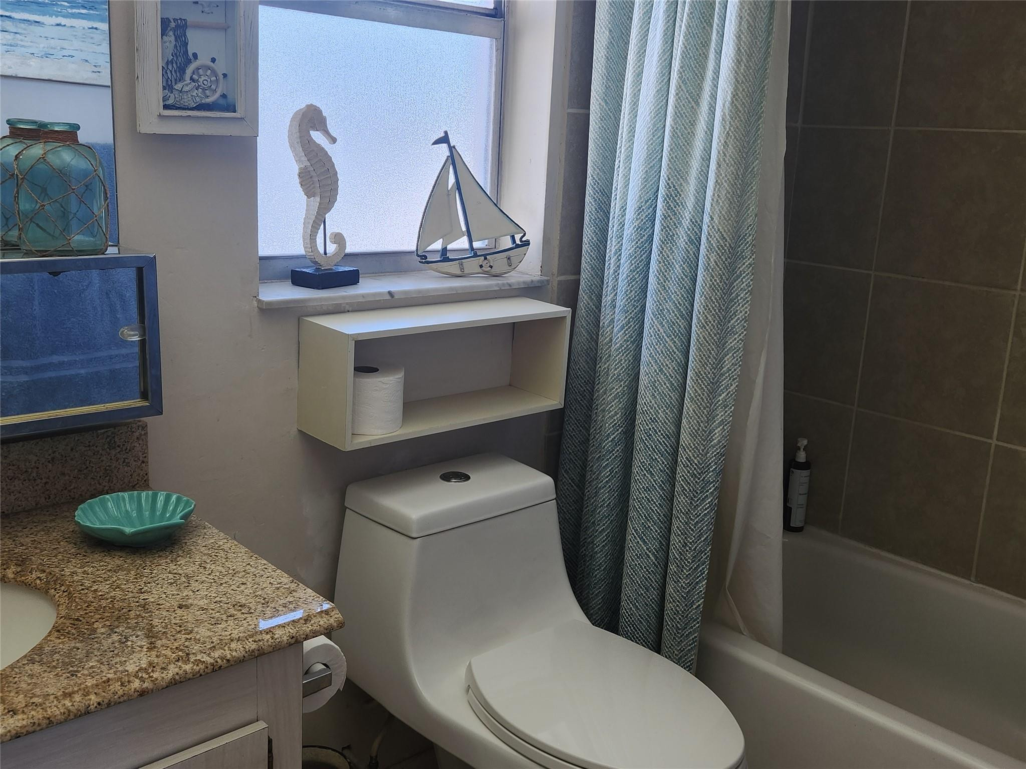 9041 Sunrise Lakes Blvd Unit: 105