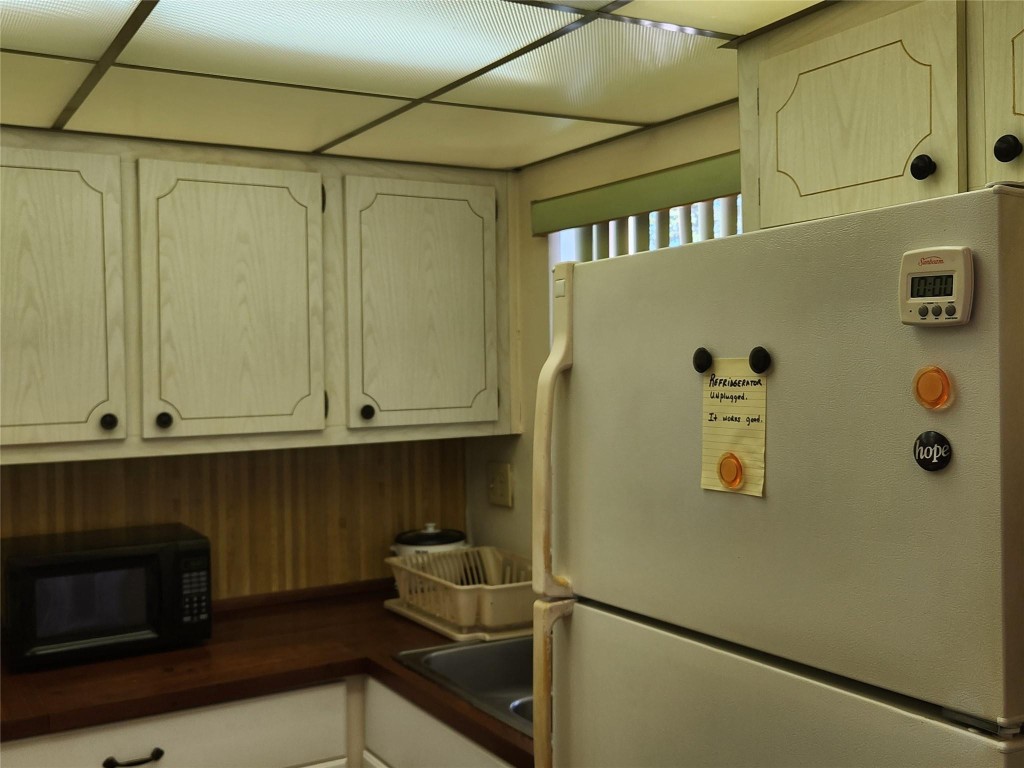 9041 Sunrise Lakes Blvd Unit: 105