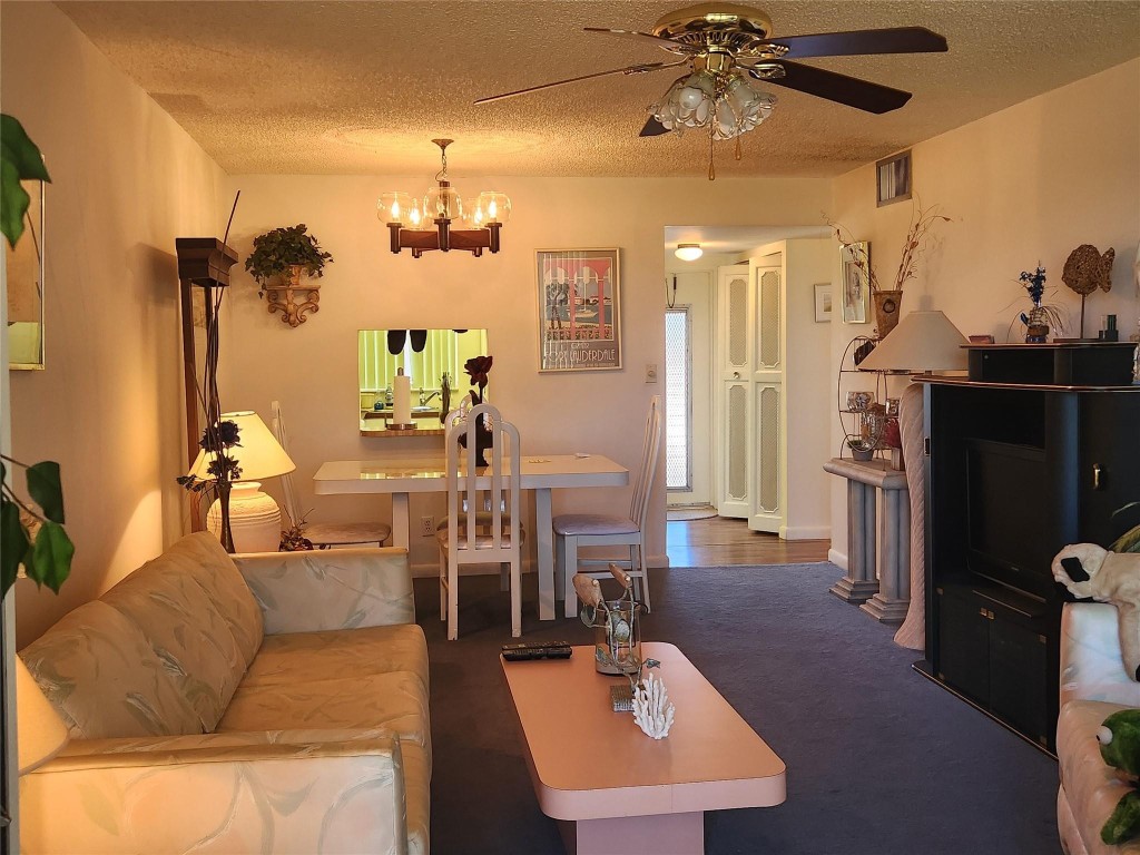 9041 Sunrise Lakes Blvd Unit: 105