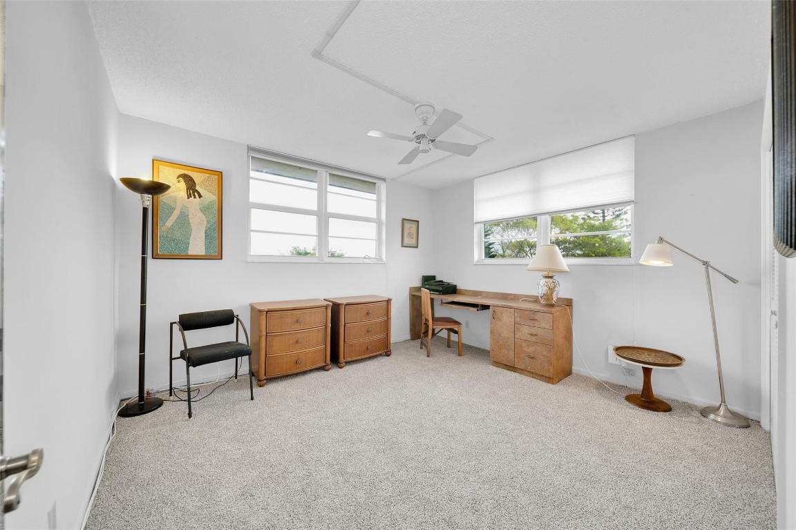 3910 NE Crystal Lake Dr Unit: 401