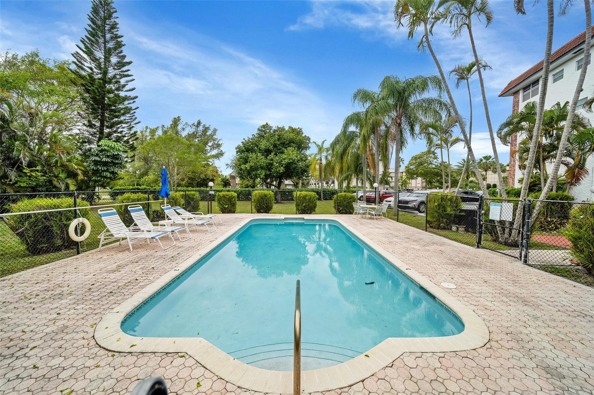 3910 NE Crystal Lake Dr Unit: 401