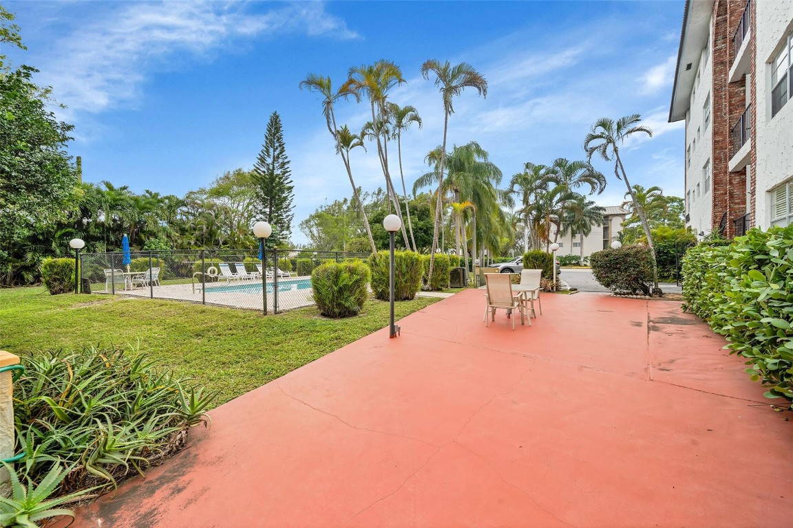 3910 NE Crystal Lake Dr Unit: 401