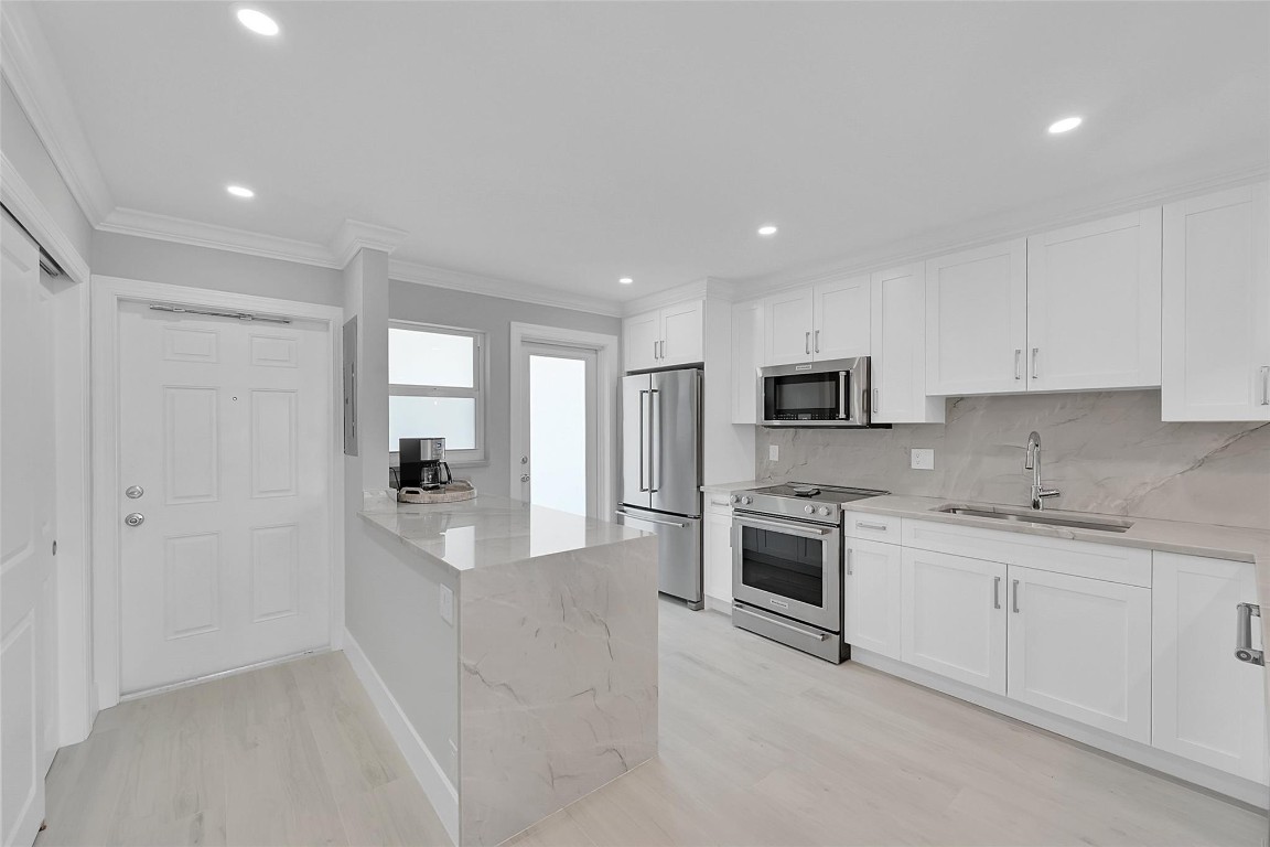 750 N Ocean Blvd 1705