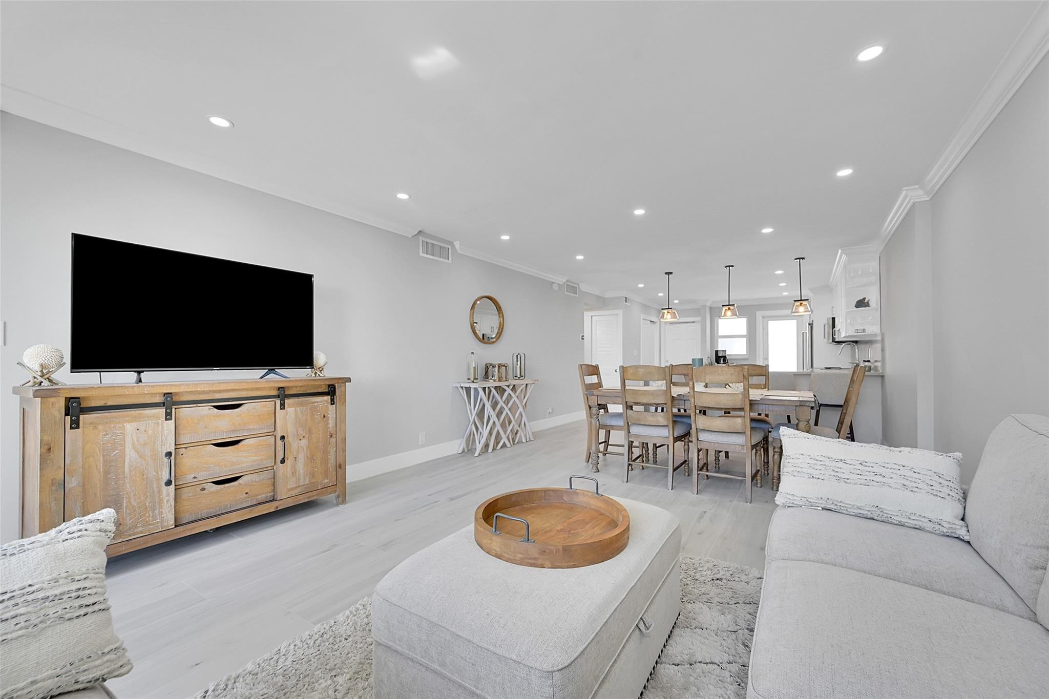 750 N Ocean Blvd 1705