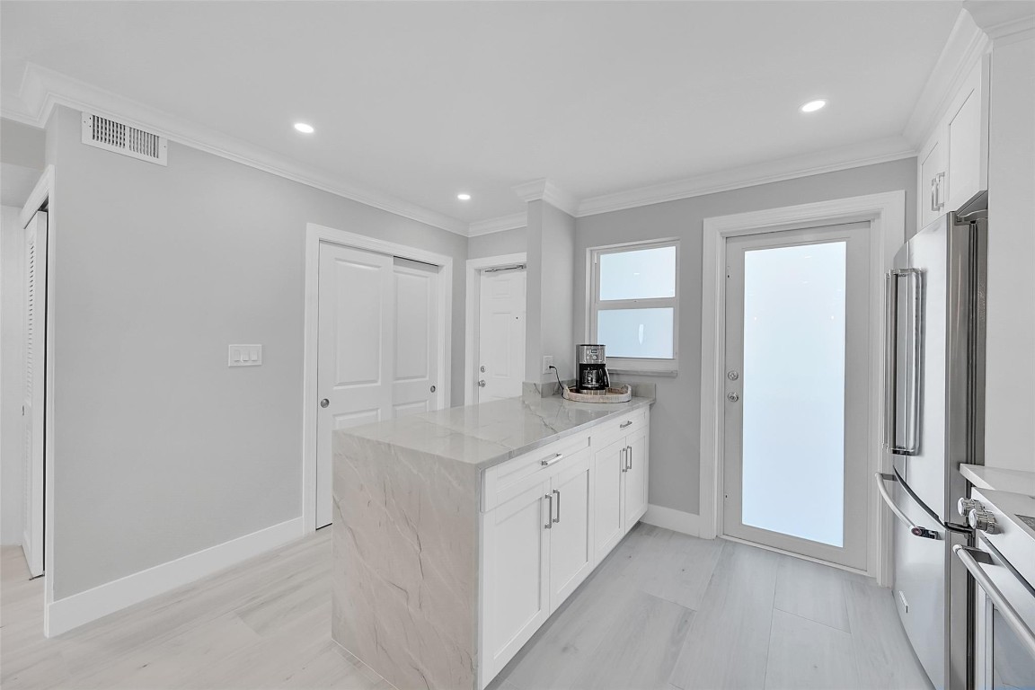 750 N Ocean Blvd 1705