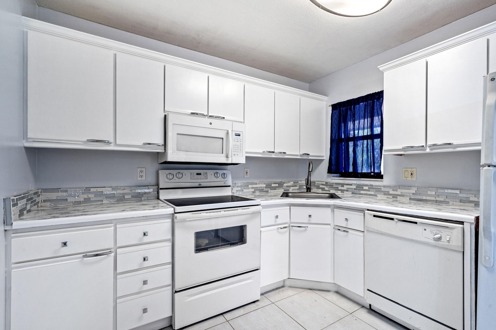 3463 Cocoplum Cir Unit: 3432