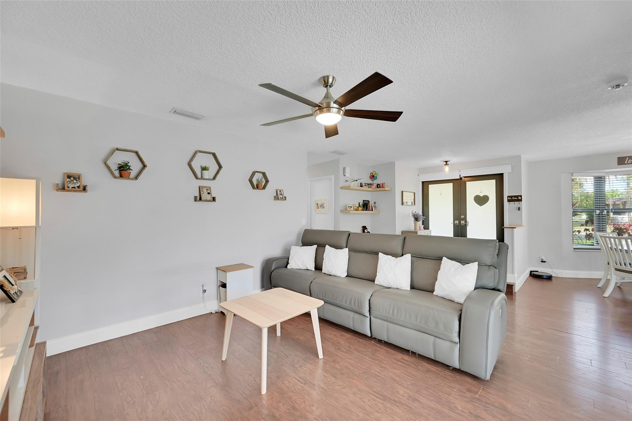 4391 NW 112th Ave