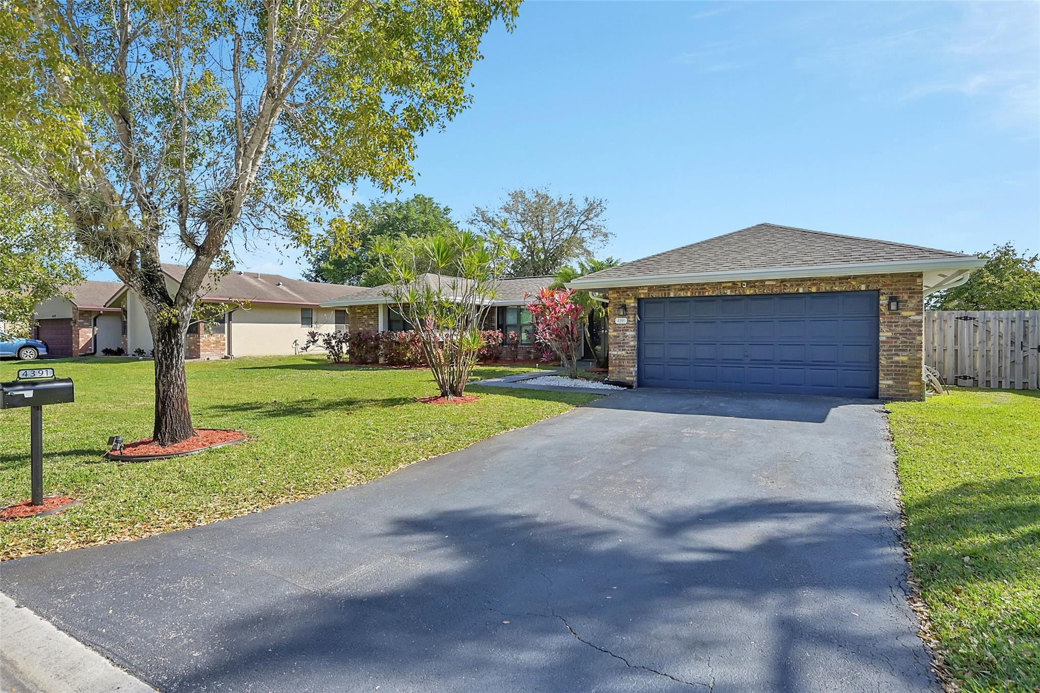 4391 NW 112th Ave