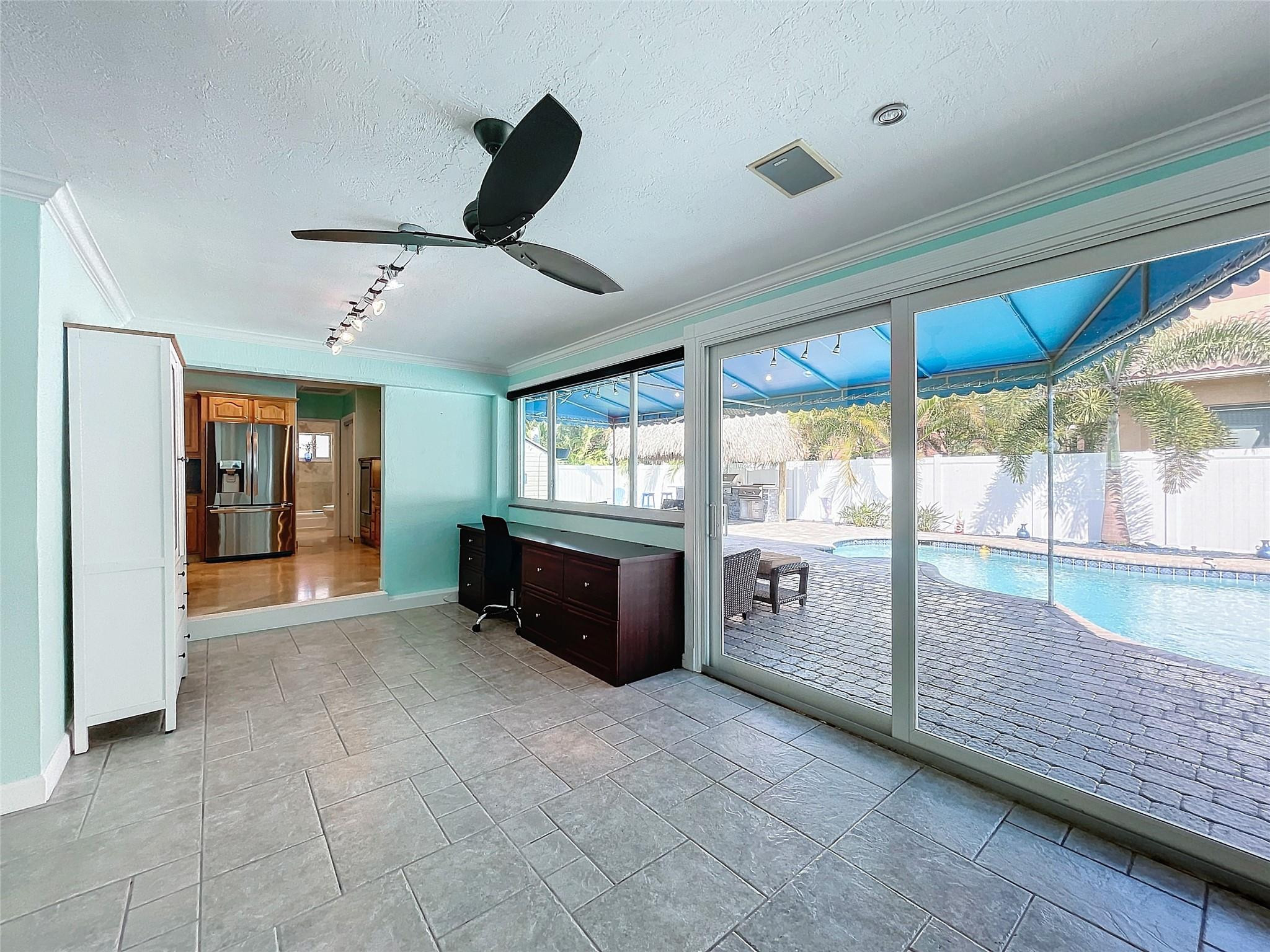 1681 SE 4th Ct