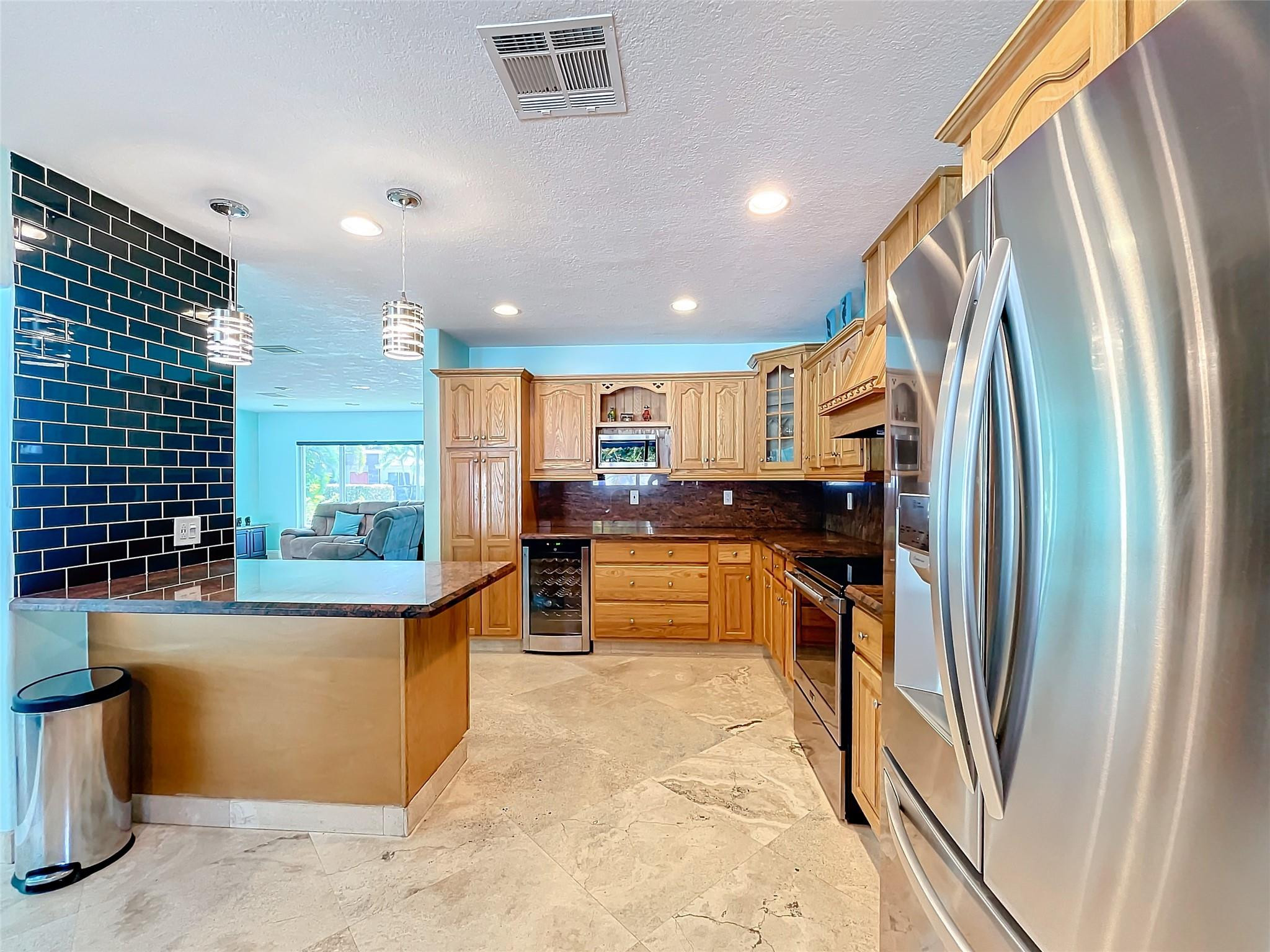 1681 SE 4th Ct